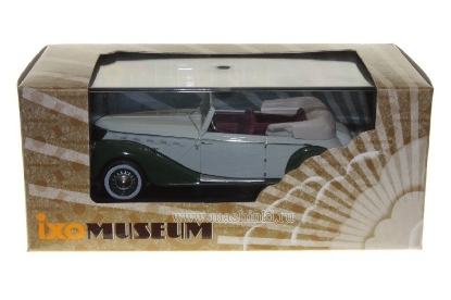 Изображение IXO-MUS-022 1/43 RENAULT Suprastella Coach 2-tones 1939 green/brown interiors