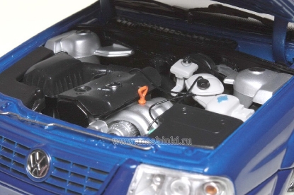 Изображение PAUDI 1/18 VW Santana 3000 2003 blue