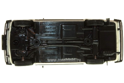 Изображение АЛ-043 1/43 ВАЗ-2104 ЖИГУЛИ белый (28.09.2010)