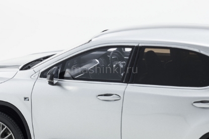 Изображение KYOSHO 1/18 LEXUS RX 200t F Sport silver