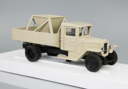 Изображение ЛОМО-АВМ 1/43 ЗИС-5 Пескоразбрасыватель с механической подачей
