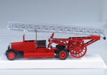 Изображение ЛОМО-АВМ 1/43 ЗИС -11 МЕТЦ пожарная съемная механическая лестница с откр.кабиной