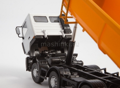Изображение АИСТ 1/43 Минский-6516 самосвал 8x4