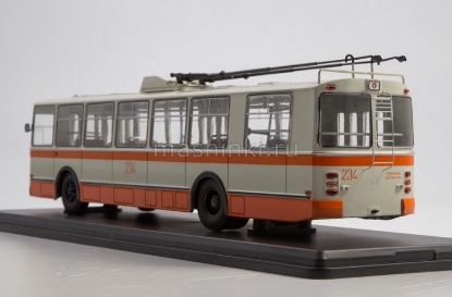 Изображение SSM 1/43 ЗИУ-9 троллейбус маршрут №1 Хабаровск