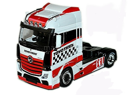 Изображение BBURAGO 1/43 Седельный тягач MERCEDES-BENZ Actros Gigaspace Customs Toyo Tires 2020 white/белый