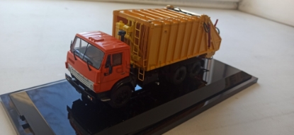Изображение SCALE 1/43 КО-427 мусоровоз (К-53213) оранжево-желтый
