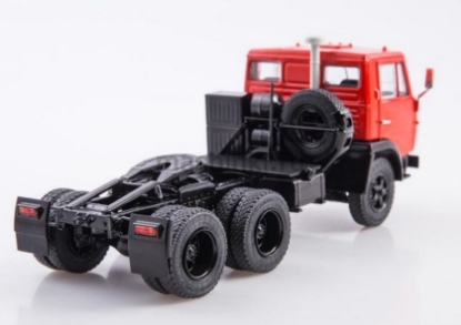 Изображение SSM 1/43 КАМАЗ-2Э5410 седельный тягач красный