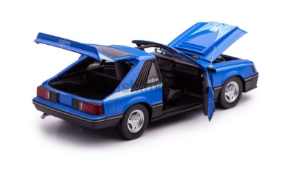 Изображение GREENLIGHT 1/18 FORD Mustang Cobra T-Top 1981 medium blue/light blue cobra hood graphics