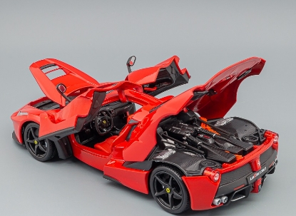 Изображение BBURAGO 1/18 FERRARI LaFerrari 2013 red/красный