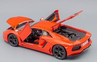 Изображение BBURAGO 1/18 LAMBORGHINI Aventador LP700-4 met orange/металл. оранж