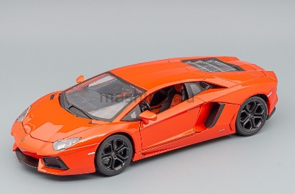 Изображение BBURAGO 1/18 LAMBORGHINI Aventador LP700-4 met orange/металл. оранж