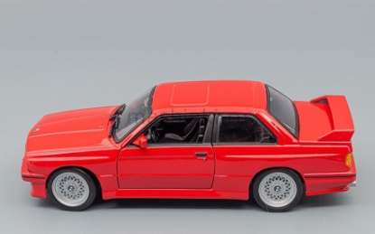 Изображение BBURAGO 1/24 BMW M3 (E30) 1988 red/красный