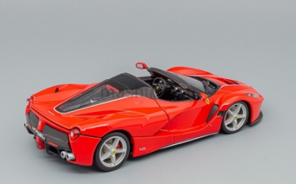 Изображение BBURAGO 1/24 FERRARI LaFerrari Aperta red/красный
