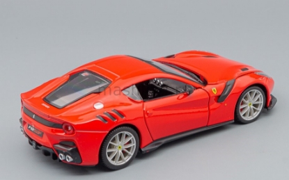 Изображение BBURAGO 1/24 FERRARI R&P F12 red/красный