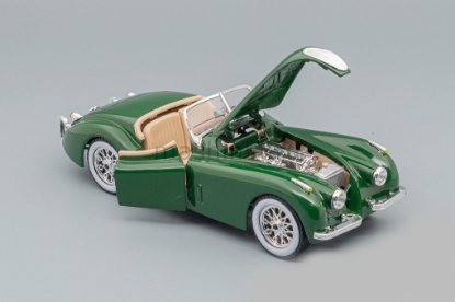 Изображение BBURAGO 1/24 JAGUAR XK 120 Roadster 1951 dark green/зеленый