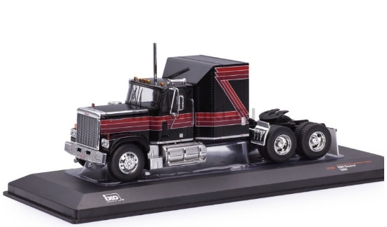 Изображение IXO 1/43 Седельный тягач GMC General 1980 black-decorated