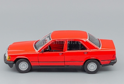 Изображение BBURAGO 1/24 MERCEDES-BENZ 190E 1987 red/красный
