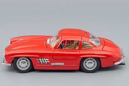Изображение BBURAGO 1/24 MERCEDES-BENZ 300SL 1954 red/красный