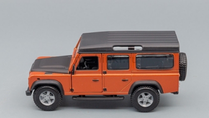 Изображение BBURAGO 1/32 LAND Rover Defender 110 orange-black/оранжево-черный
