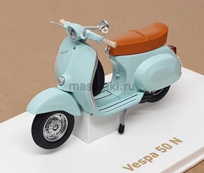 Изображение NOREV 1/18 Мотороллер VESPA 50 N 1969 acqua marina blue