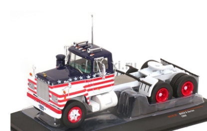 Изображение IXO 1/43 Седельный тягач MACK R-Series Stars and Stripes 1966 blue-red-white