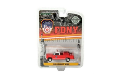 Изображение GREENLIGHT 1/64 CHEVROLET M1008 4x4 FDNY with Fire Equipment, Hose and Tank 1986