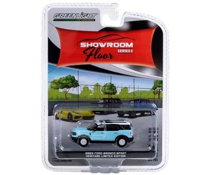 Изображение GREENLIGHT 1/64 FORD Bronco Sport 4x4 Heritage Limited Edition 2023 Robin’s Egg blue/oxford white