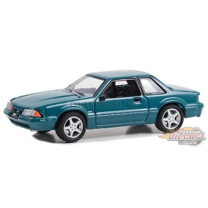 Изображение GREENLIGHT 1/64 FORD Mustang LX 5.0 1992 deep emerald green