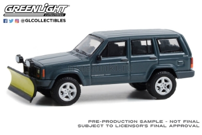 Изображение GREENLIGHT 1/64 JEEP Cherokee Sport 4x4 со снежным отвалом 2000 Turquoise