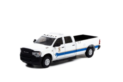 Изображение GREENLIGHT 1/64 RAM 2500 Pick-up Tradesman Bullhead Fire Department Arizona 2020