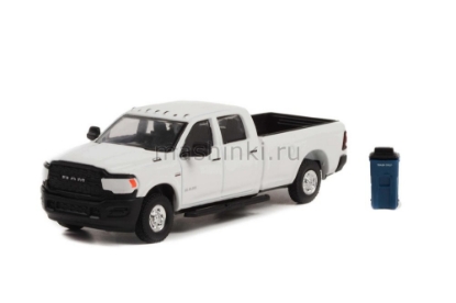 Изображение GREENLIGHT 1/64 RAM 2500 Pick-up Tradesman c баком для мусора 2021