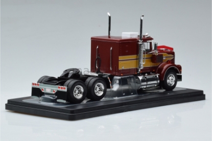 Изображение IXO 1/43 Седельный тягач MARMON CHDT 1980 dark red-gold