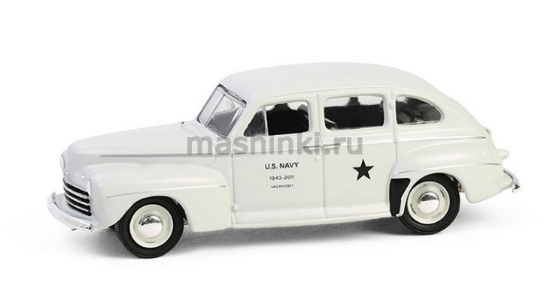 Изображение GREENLIGHT 1/64  FORD Fordor Super Deluxe U.S. Navy Staff Car 1946 white