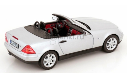 Изображение NOREV 1/18 MERCEDES-BENZ SLK (R172) Convertible 1996 (4/4) brillant silver