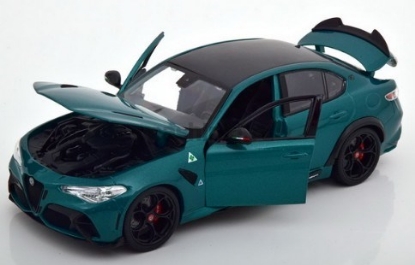 Изображение BBURAGO 1/18 ALFA ROMEO GTA (4/6) green/зеленый