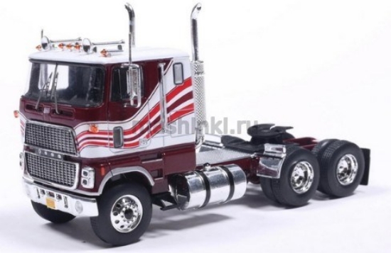 Изображение IXO 1/64 Седельный тягач FORD CL 9000 1976 white/red