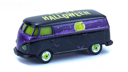 Изображение GREENLIGHT 1/64 VW T1 Van Halloween 2025 Spooky Night (со светящейся в темноте окраской)