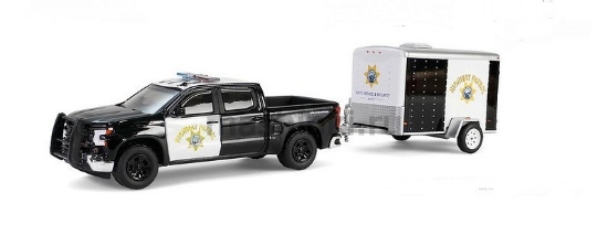 Изображение GREENLIGHT 1/64 CHEVROLET Silverado пикап California Highway Patrol с грузовым прицепом 2023