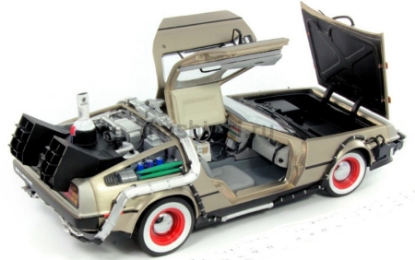 Изображение SUNSTAR 1/18 DELOREAN DMC-12 Time Machine Back to the Future III